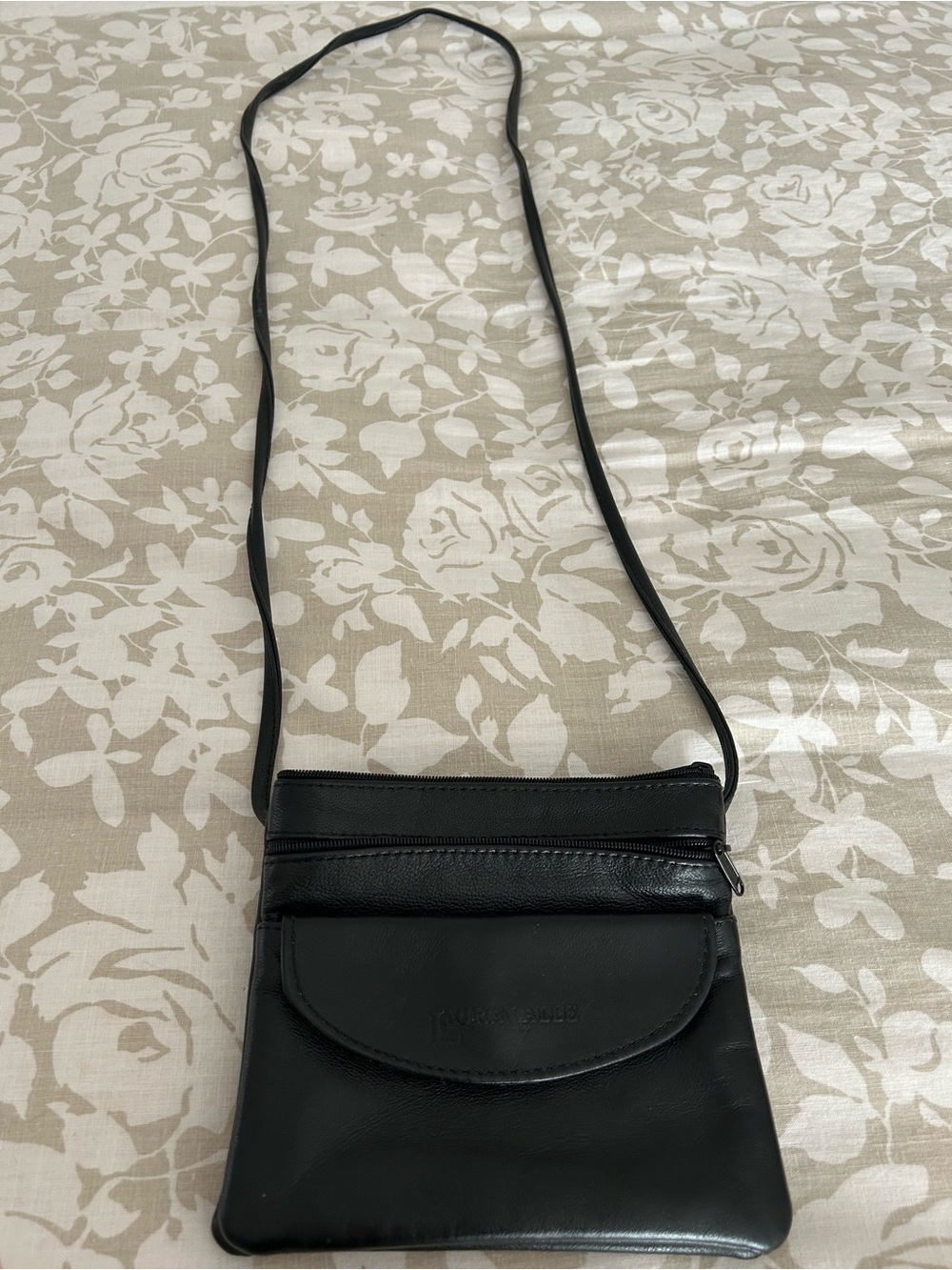 Laura Valle Black Leather Crossbody Bag